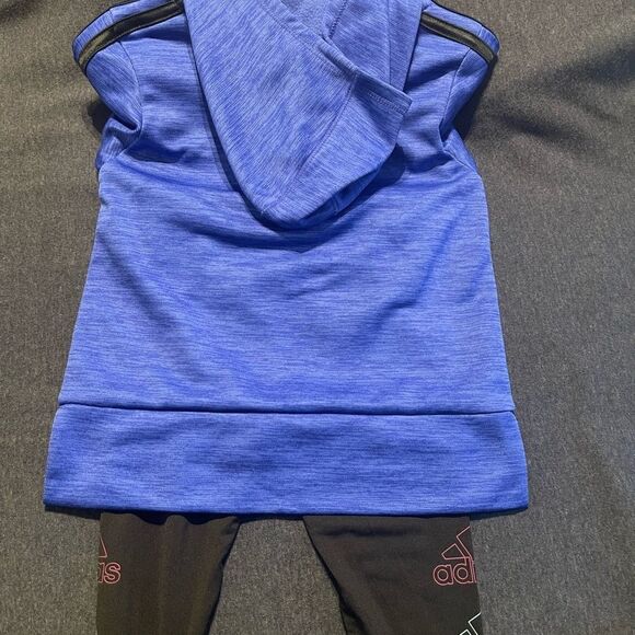 adidas track suit - Picture 6 of 9